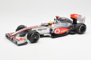 McLaren MP4-24 #1 L. Hamilton 2009 Dealer Edition Minichamps 1:18 503091801 Métal