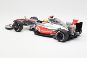McLaren MP4-24 #1 L. Hamilton 2009 Dealer Edition Minichamps 1:18 503091801 Métal — image 5 sur 6
