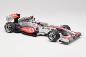 McLaren MP4-25 Vodafone #1 J. Button F1 2010 Minichamps 1:18 530101871-R1 Métal — image 4 sur 7