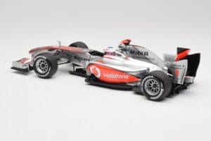 McLaren MP4-25 Vodafone #1 J. Button F1 2010 Minichamps 1:18 530101871-R1 Métal — image 5 sur 7