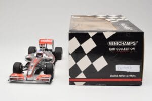 McLaren MP4-25 Vodafone #1 J. Button F1 2010 Minichamps 1:18 530101871-R1 Métal — image 6 sur 7