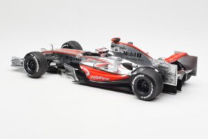 McLaren MP4-22 Mercedes #1 F. Alonso Presentation Valencia 2007 Minichamps 1:18 538071871 Métal — image 5 sur 6