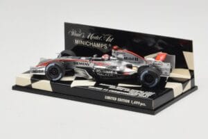 Dallara F303 N. Piquet British F3 Championship 2003 Minichamps 1:43 400030333 Métal — image 3 sur 5