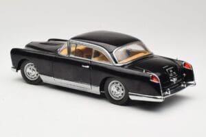 Facel Vega HK500 Noir Sun Star 1:18 3751 Métal — image 7 sur 8