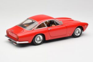 Ferrari 250 GT Berlinetta SWB Rouge Hot Wheels 1:18 B6053 Métal — image 3 sur 8