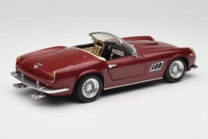 Ferrari 250 GT California Spider LWB Rouge Bordeaux Hot Wheels 1:18 25727 Métal — image 3 sur 8