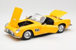Ferrari 250 GT California Spider Jaune Hot Wheels 1:18 23905 Métal — image 2 sur 8
