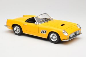 Ferrari 250 GT California Spider Jaune Hot Wheels 1:18 23905 Métal — image 6 sur 8