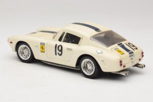 Ferrari 250 GT SWB Berlinette #19 Tour de France Automobile 1961 Eagles Race 1:18 6500 Métal — image 7 sur 8