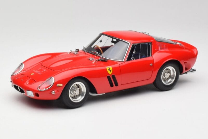 Ferrari 250 GTO London Show Rouge CMC 1:18 M-256 Métal