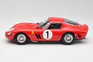 Ferrari 250 GTO #1 P. Rodriguez / W. Mairesse Paris 1000km 1962 CMC 1:18 M-254 Métal — image 3 sur 6
