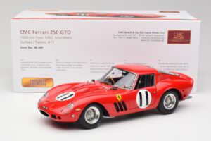 Ferrari 250 GTO #11 J. Surtees / M. Parkes Paris 1000km 1962 CMC 1:18 M-249 Métal — image 6 sur 6
