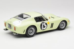 Ferrari 250 GTO #15 S. Moss / I. Ireland Goodwood Tourist Trophy Winner 1962 Kyosho 1:18 08438C Métal — image 3 sur 8