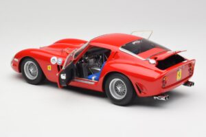 Ferrari 250 GTO #18 P. Rodriguez Daytona Continental 3 Hours Winner 1963 Kyosho 1:18 08438F Métal — image 5 sur 8