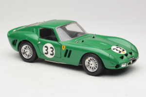 Ferrari 250 GTO #33 Vert Bburago 1:18 3011-G1 Métal — image 6 sur 8