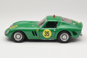 Ferrari 250 GTO #35 Vert 1962 Bburago 1:18 3011-G2 Métal — image 4 sur 8