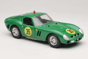 Ferrari 250 GTO #35 Vert 1962 Bburago 1:18 3011-G2 Métal — image 6 sur 8