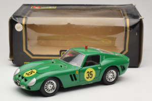 Ferrari 250 GTO #35 Vert 1962 Bburago 1:18 3011-G2 Métal — image 8 sur 8