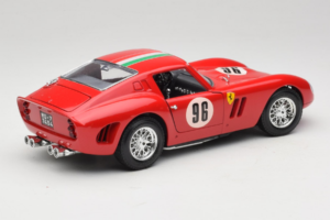 Ferrari 250 GTO #96 Rouge 1962 Bburago 1:18 3011-N1 Métal — image 3 sur 8