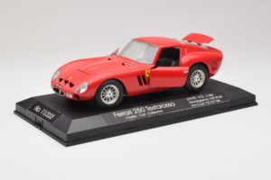 Ferrari 250 GTO Rouge Replacement Stand Exclusive Cars 1:18 EC005 Métal — image 2 sur 8