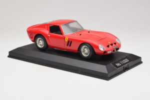 Ferrari 250 GTO Rouge Replacement Stand Exclusive Cars 1:18 EC005 Métal — image 6 sur 8