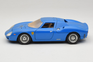 Ferrari 250 LM Bleu Bburago 1:18 3033-B1 Métal — image 4 sur 8