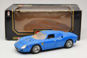 Ferrari 250 LM Bleu Bburago 1:18 3033-B1 Métal — image 8 sur 8