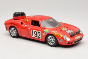 Ferrari 250 LM #192 Rouge 1965 Bburago 1:18 3033-P1 Métal — image 6 sur 8