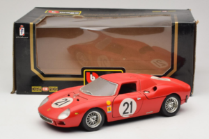 Ferrari 250 LM #21 M. Gregory / J. Rindt 24 Hours of Le Mans 1965 Bburago 1:18 3033-P2 Métal — image 8 sur 8