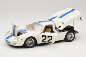 Ferrari 250 LM #22 Blanc 1965 Bburago 1:18 3333-W1 Métal — image 2 sur 8