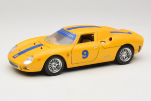 Ferrari 250 LM #9 Jaune 1965 Bburago 1:18 3033-Y1 Métal