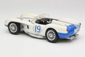 Ferrari 250 Testa Rossa #19 Blanc Replacement Box 1957 Bburago 1:18 3007-R5 Métal — image 7 sur 8
