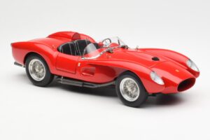 Ferrari 250 Testa Rossa Pontoon Fender Rouge CMC 1:18 M-071 Métal — image 4 sur 6