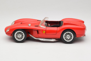 Ferrari 250 Testa Rossa Rouge Replacement Box Bburago 1:18 3007-R2 Métal — image 4 sur 8