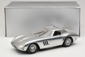 Ferrari 275 GTB Chrome Argent Guiloy 1:18 B004 Métal — image 8 sur 8