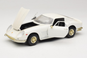Ferrari 275 GTB/4 Blanc ERTL 1:18 7493 Métal — image 2 sur 8