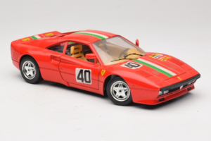 Ferrari 288 GTO #40 Rouge Drapeau Italien 1984 Bburago 1:18 3027-P1 Métal — image 6 sur 8