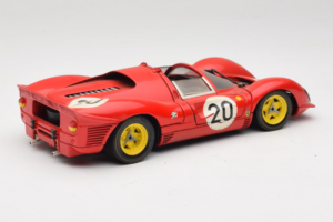 Ferrari 330 P4 #20 Rouge 1967 Revell 1:18 48822-P1 Métal — image 3 sur 8