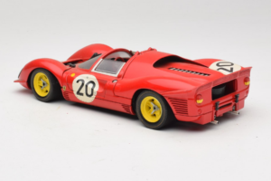 Ferrari 330 P4 #20 Rouge 1967 Revell 1:18 48822-P1 Métal — image 7 sur 8