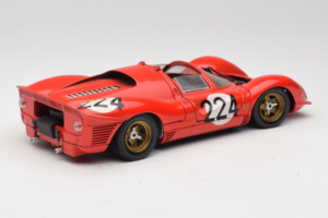 Ferrari 330 P4 #224 Rouge 1967 Revell 1:18 48825-P2 Métal — image 3 sur 7
