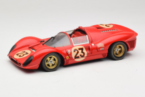 Ferrari 330 P4 #23 L. Bandini / C. Amon 24 Hours of Daytona Winner 1967 Revell 1:18 48833 Métal