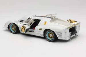 Ferrari 330 P4 #25 Blanc Revell 1:18 48845 Métal — image 5 sur 8