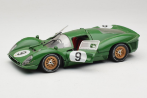 Ferrari 330 P4 #9 Vert Spa-Francorchamps 1967 Eagles Race 1:18 41007 Métal — image 2 sur 8