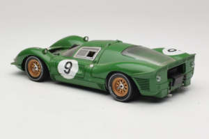 Ferrari 330 P4 #9 Vert Spa-Francorchamps 1967 Eagles Race 1:18 41007 Métal — image 7 sur 8