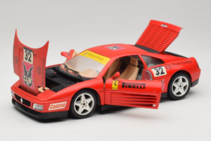 Ferrari 348 TB #32 Pirelli Rouge 1989 Bburago 1:18 3039-P1 Métal — image 2 sur 8