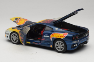 Ferrari 360 Modena Challenge #5 Hot Wheels Purple Fire Livery 1999 Bburago 1:18 29619 Métal — image 5 sur 8
