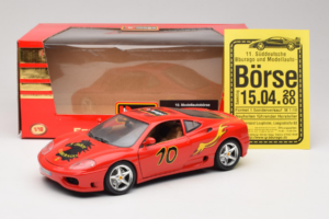 Ferrari 360 Modena #10 5 Jahre IG Bburago Rouge Bburago 1:18 3358-P2 Métal — image 8 sur 8