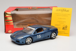 Ferrari 360 Modena #15 Édition Limitée Bleu Métallique Bburago 1:18 3358-F1 Métal — image 8 sur 8