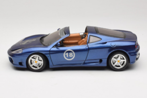 Ferrari 360 Modena Targa Édition Limitée 333 pcs Violet Métallique Bburago 1:18 3348-F1 Métal — image 4 sur 8