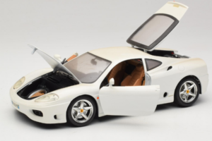 Ferrari 360 Modena Blanc Bburago 1:18 3368-W1 Métal — image 2 sur 8